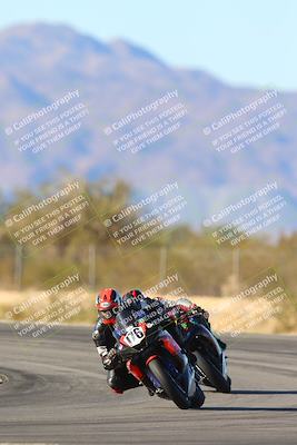 media/Jan-10-2025-CVMA Friday Practice (Fri) [[489e0da257]]/Group 4 and Trackday/Session 5 (Turn 7)/